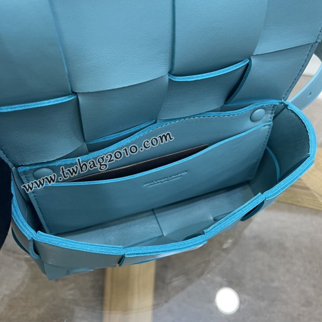Bottega veneta高端女包 KF0015油畫藍色 寶緹嘉CAEESTTE腰包 BV經典款手工編織手包腰包胸包斜挎包  gxz1209